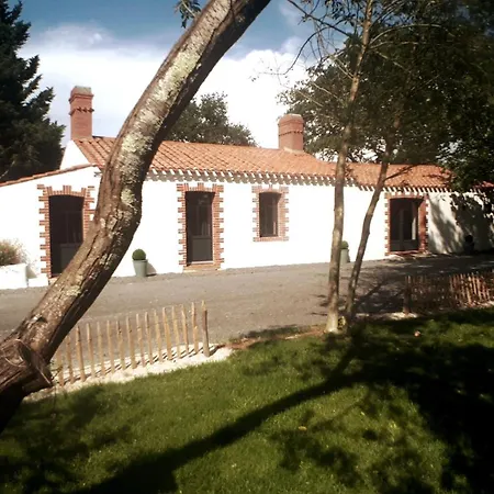 De La Roseraie - 6 Personnes *